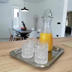 Vine - New Luxury House In A Oasis *
