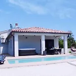 Vine - New Luxury House In A Oasis * Manjadvorci