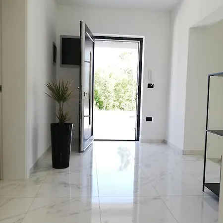 Villa Vine - New Luxury House In A Oasis