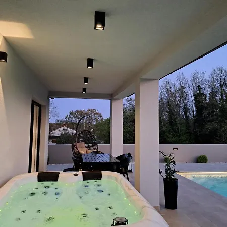 Vine - New Luxury House In A Oasis Manjadvorci