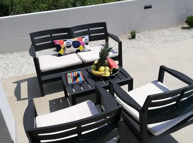 Vine - New Luxury House In A Oasis Vila *